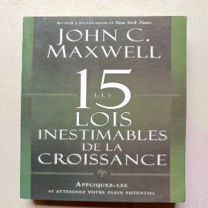 BOOK THE 15 PRICELESS LAWS OF GROWTH